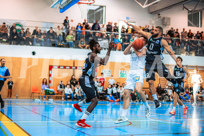 Basketball, Basketball Zweite Liga 2022/23 Playoff, Viertelfinale Spiel 2, Union Deutsch Wagram, Raiders Tirol, Branislav Balvan (14), Lisandro Pascasio (0)