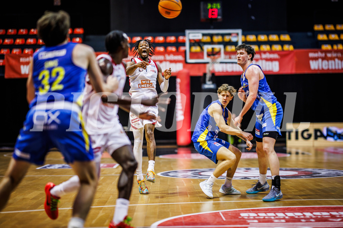 Basketball, Win2Day Superliga 2024/25, Grunddurchgang 6.Runde, BC Vienna, St. Pölten, Ralph Bissainthe (1)