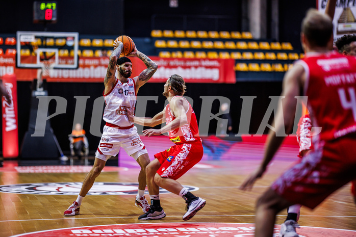 Basketball, Win2Day Superliga 2024/25, Grunddurchgang 13.Runde, BC Vienna, Traiskirchen Lions, Ivan Siriscevic (17)