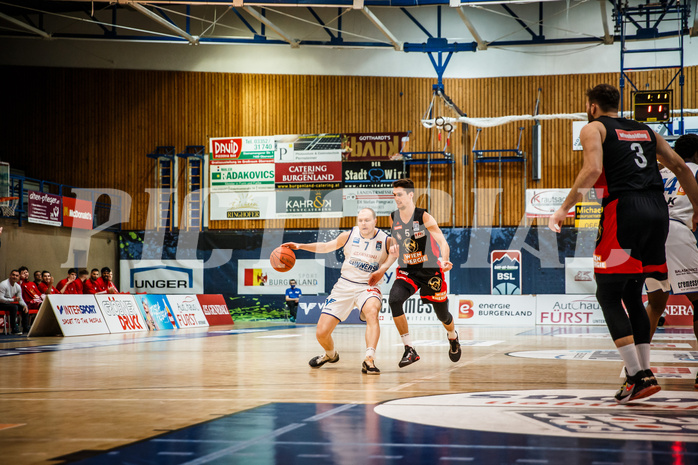 Basketball, bet-at-home Basketball Superliga 2021/22, Platzierungsrunde Spiel 10, Oberwart Gunners, BC GGMT Vienna, Sebastian Käferle (7)