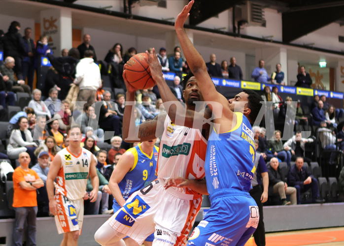 Basketball Superliga 2022/23, 1.Plazierungsrunde Klosterneuburg Dukes vs. SKN St.Pölten


