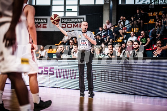 Basketball, ABL 2017/18, Playoff VF Spiel 2, BC Vienna, WBC Wels, Christoph Rohacky (Referee)