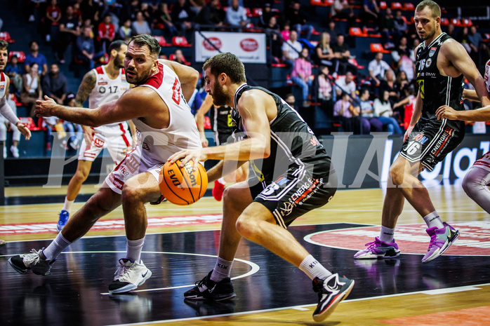 Basketball, Win2Day Superliga 2023/24, Grunddurchgang 4.Runde, BC Vienna, Flyers Wels, Jozo Rados (3), Radii Caisin (13)