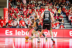 Basketball, Basketball Austria CUP 2023/24, Finale, Traiskirchen Lions, Flyers Wels, Davon Clare (5)