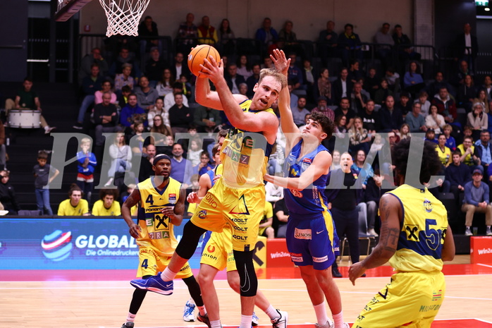 15.11.2024, Graz, Raiffeisen Sportpark Graz, Basketball Superliga 2024/25, Grunddurchgang, Runde 9, UBSC Raiffeisen Graz - SKN St. Pölten
