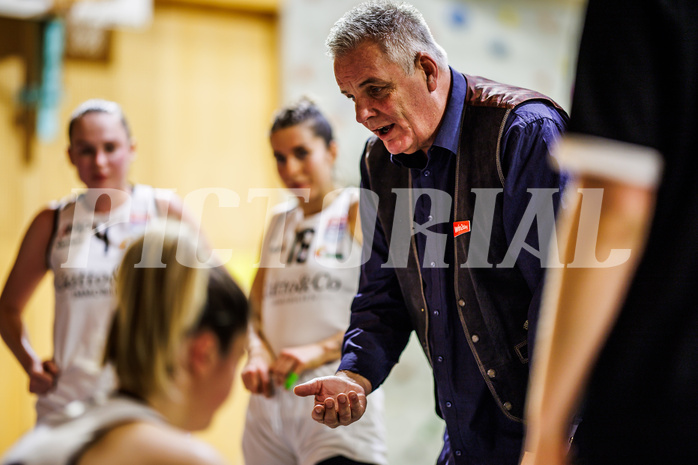 Basketball, Win2Day Basketball Damen Superliga 2024/25, Grunddurchgang 9.Runde, Basket Flames, UBSC-DBBC Graz, Höllerl (Headcoach)