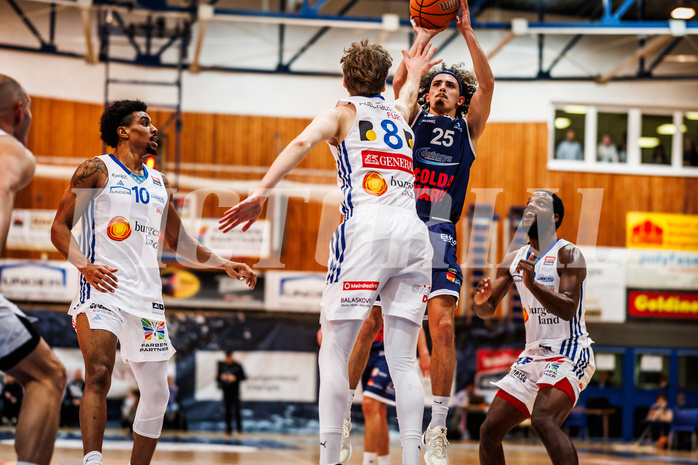 Basketball, win2day Basketball Superliga 2024/25, Grunddurchgang Runde 19, Oberwart Gunners, BBC Nord Dragonz, Lukas Hahn (25)