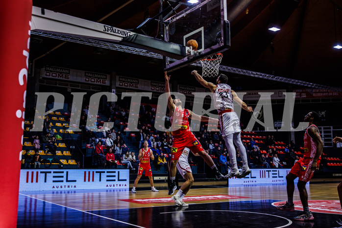 Basketball, Win2Day Superliga 2024/25, Grunddurchgang 13.Runde, BC Vienna, Traiskirchen Lions, Moritz Lanegger-Rest (8), Ivan Gavrilovic (23)