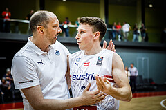 Basketball, AUT vs. NOR, Austria, Norway, Chris O´Shea (Head Coach), Lukas Simoner (2)