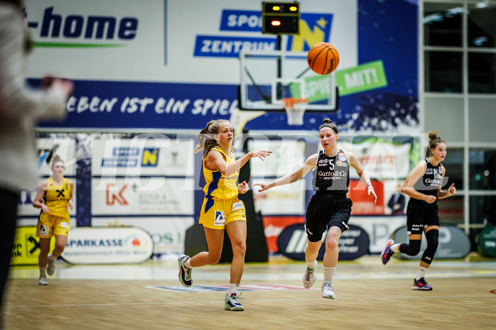 Basketball, Win2Day Basketball Damen Superliga 2023/24, Grunddurchgang 2.Runde, SKN St.Pölten, Basket Flames, Emma Kress (14)
