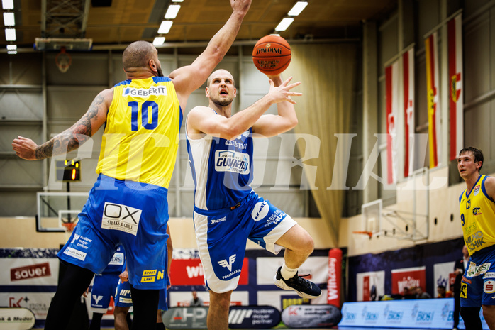Basketball, win2day Basketball Superliga 2021/22, Platzierungsrunde 3.Runde, SKN St. Pölten Basketball, Oberwart Gunners, Renato Poljak (16)