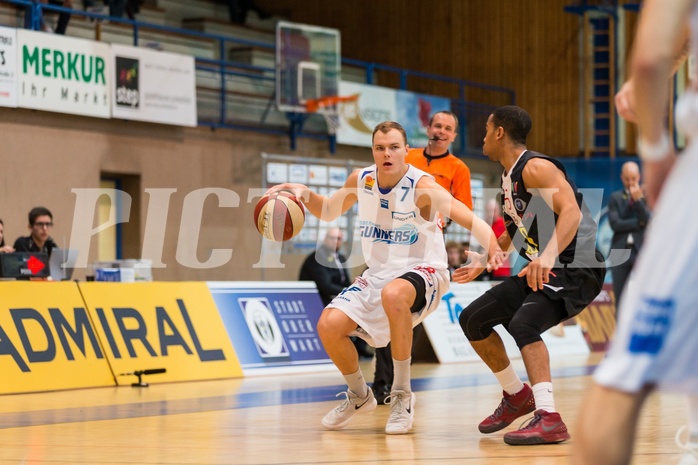 Basketball, ABL 2017/18, Grunddurchgang 3.Runde, Oberwart Gunners, Flyers Wels, Sebastian Käferle (7) Basketball, ABL 2017/18, Grunddurchgang 3.Runde, Oberwart Gunners, Flyers Wels, Sebastian Käferle (7)
