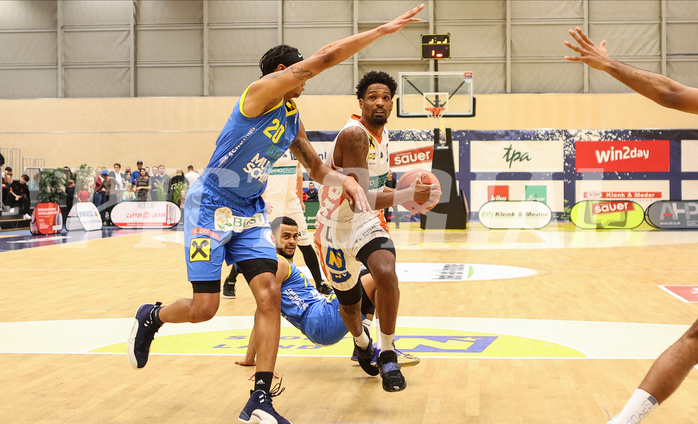Basketball Superliga 2022/23, Grunddurchgang 8.Runde SKN St.Pölten vs. Klosterneuburg Dukes