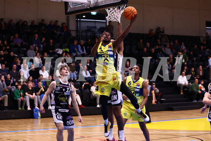 08.03.2024, Graz, Raiffeisen Sportpark Graz, Basketball Superliga 2023/24, 2.Platzierungsrunde, UBSC Raiffeisen Graz - OCS Swans Gmunden