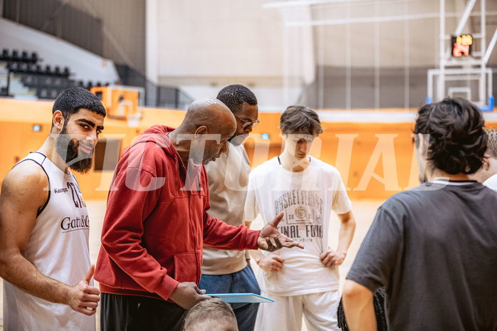 Basketball, Basketball Zweite Liga 2022/23, Grunddurchgang 16.Runde, Basket Flames, Wörthersee Piraten, Faiz Jakob (27)