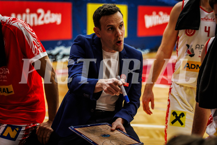 Basketball, win2day Basketball Superliga 2024/25, Grunddurchgang 20.Runde, Traiskirchen Lions, BBC Nord Dragonz, Benedikt Danek (Head Coach)