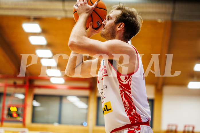 Basketball, win2day Basketball Superliga 2024/25, Grunddurchgang 18.Runde, Traiskirchen Lions, UBSC Graz, Ryan Moffat (4)