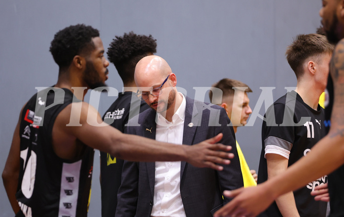 Basketball Superliga 2022/23, 8.Plazierungsrunde Klosterneuburg Dukes vs. Flyers Wels


