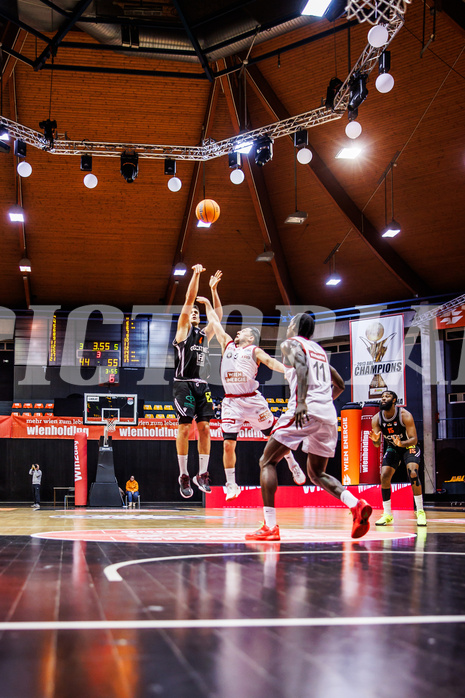 Basketball, Win2Day Superliga 2024/25, Grunddurchgang 10.Runde, BC Vienna, Fürstenfeld Panthers, Armin Hrstic (4), Mustafa Hassan Zadeh (5)
