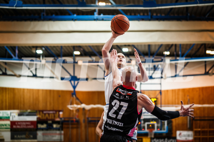 Basketball, bet-at-home Basketball Superliga 2021/22, Grunddurchgang Runde 9, Oberwart Gunners, Flyers Wels, Sebastian Käferle (7)