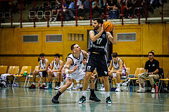 Basketball, Basketball Zweite Liga 2023/24, Grunddurchgang 2.Runde, Vienna United, Raiders Tirol, Philipp Germ (8), Tihomir Vranjes (17)