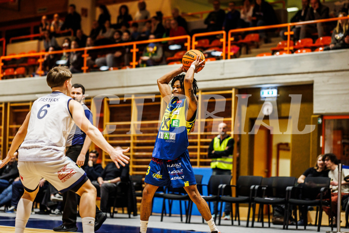 Basketball, win2day Basketball Superliga 2023/224, Grunddurchgang Runde 21, BBC Nord Dragonz, UBSC Graz, Zachery Deshon Cooks (3)