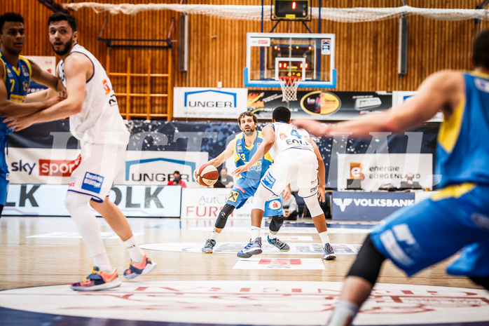 Basketball, bet-at-home Basketball Superliga 2020/21, Grunddurchgang, 6. Runde, Oberwart Gunners, SKN St. Pölten Basketball, Lukas Böck (13)
