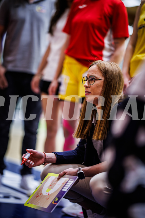 Basketball, Win2Day Basketball Damen Superliga 2023/24, Playoff, Finale Spiel 3, SKN St. Pölten, UBI Graz, Tanja Kuzmanovic (Head Coach)