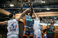 Basketball, bet-at-home Basketball Superliga 2020/21, Grunddurchgang 8. Runde, Oberwart Gunners, Klosterneuburg Dukes, Lakoju Amineye (4)