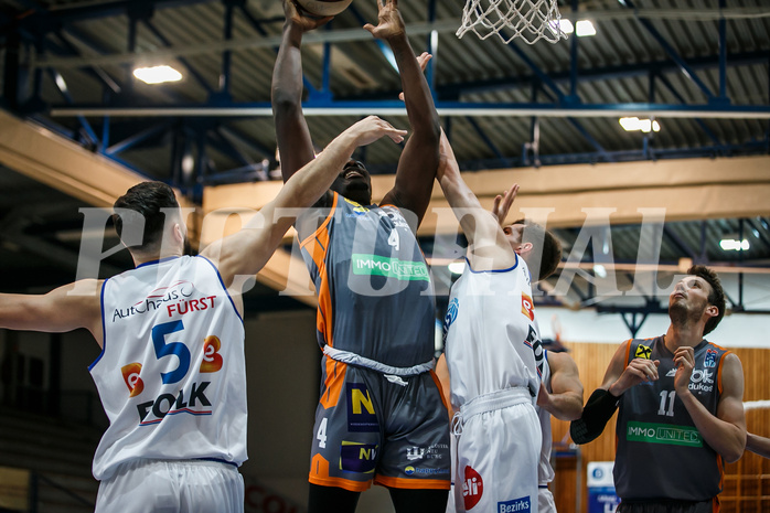 Basketball, bet-at-home Basketball Superliga 2020/21, Grunddurchgang 8. Runde, Oberwart Gunners, Klosterneuburg Dukes, Lakoju Amineye (4)