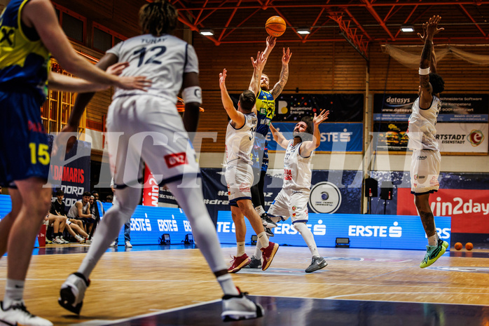 Basketball, win2day Basketball Superliga 2024/25, Grunddurchgang Runde 13, BBC Nord Dragonz, UBSC Graz, Cooper Robb (3)