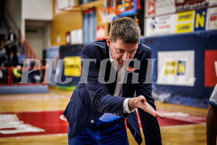 Basketball, win2day Basketball Superliga 2022/23, 10. Qualifikationsrunde, Traiskirchen Lions, Vienna D.C. Timberwolves, Hubert Schmidt (Headcoach) Basketball, win2day Basketball Superliga 2022/23, 10. Qualifikationsrunde, Traiskirchen Lions, Vienna D.C. Timberwolves, Hubert Schmidt (Headcoach)