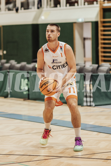 Basketball, Basketball Superliga 2023/24, Grundduchgang 2.Runde, Fürstenfeld Panthers, Oberwart Gunners, Nikica Nikolic (11)