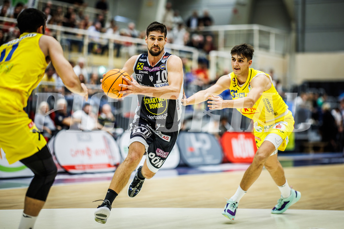 Basketball, Win2Day Superliga 2023/24, Grunddurchgang 4.Runde, SKN St. Pölten, Gmunden Swans, Toni Blazan (10)