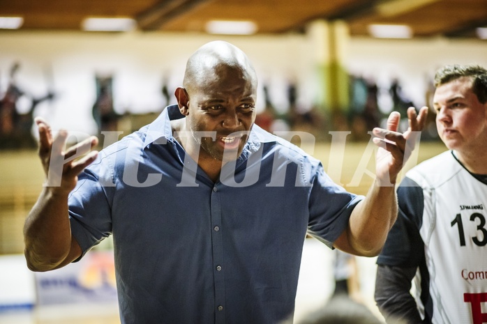 Basketball, 2.Bundesliga, Grunddurchgang 4.Runde, Mattersburg Rocks, BBU Salzburg, James WILLIAMS (Headcoach)