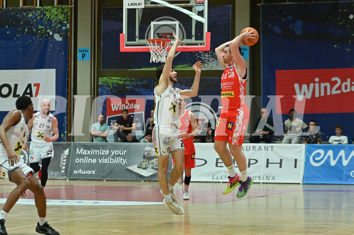 Basketball, Superliga 2024/25, Plazierungsrunde 1.Runde, Flyers Wels vs. Traiskirchen Lions,
