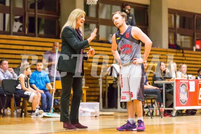 Basketball, 2.Bundesliga, Grunddurchgang 10.Runde, Mattersburg Rocks, Villach Raiders, Sebastian Huber (6), Natalia Tcherkasheva (Headcoach)