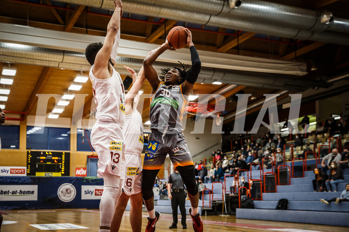 Basketball, bet-at-home Basketball Superliga 2021/22, Grunddurchgang18.Runde, Traiskirchen Lions, Klosterneuburg Dukes, James Murray-Boyles (30)