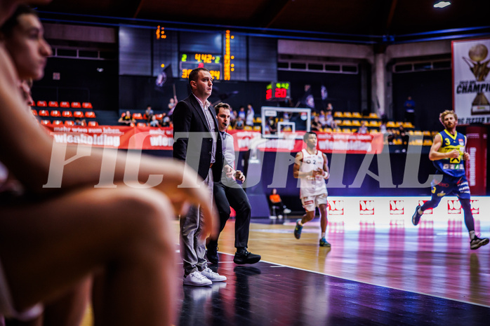 Basketball, Win2Day Superliga 2024/25, Grunddurchgang 2.Runde, BC Vienna, UBSC Graz, Hrvoje Radanovic (Head. Coach)