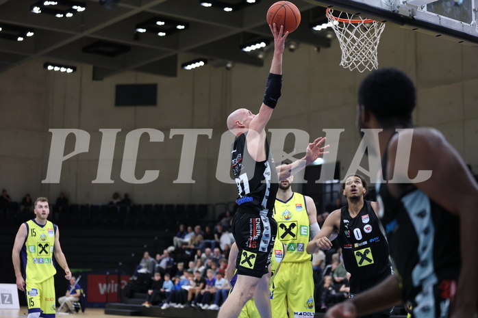 01.11.2022, Graz, Raiffeisen Sportpark Graz, Basketball Austria Cup 2022/23, UBSC Raiffeisen Graz vs. Flyers Wels