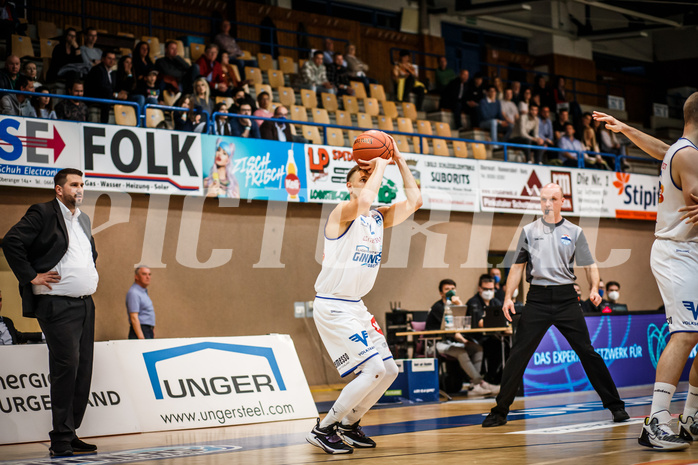 Basketball, bet-at-home Basketball Superliga 2021/22, Platzierungsrunde Spiel 10, Oberwart Gunners, BC GGMT Vienna, Jonathan Knessl (12)