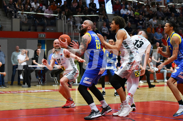 Win2Day Basketball Superliga 2022/23, Playoff,Viertelfinale Spiel 1, Flyers Wels vs SKN St. Pölten