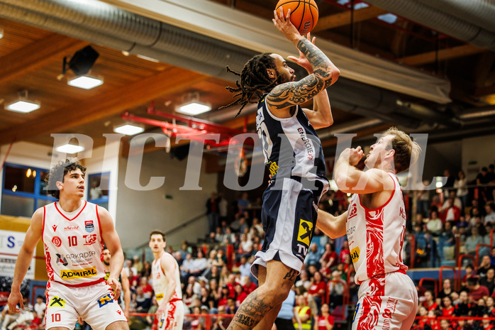 Basketball, win2day Basketball Superliga 2024/25, Platzierungsrunde 9. Runde, Traiskirchen Lions, Gmunden Swans, Joseph Reece (20) Basketball, win2day Basketball Superliga 2024/25, Platzierungsrunde 9. Runde, Traiskirchen Lions, Gmunden Swans, Joseph Reece (20)