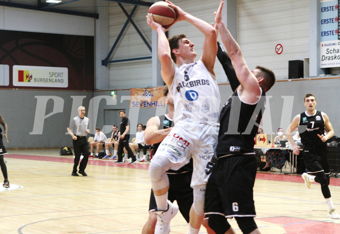 Basketball 2.Bundesliga 2020/21  Halbfinale Spiel 3  Jennersdorf Blackbirds vs RAIDERS Tirol