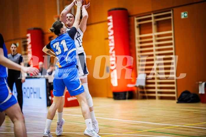 Basketball, Win2Day Basketball Damen Superliga 2024/25, Supercup 5. Runde, Vienna Timberwolves, DBB Wels, Valerie Voithofer (31), Lea Feitl (33)