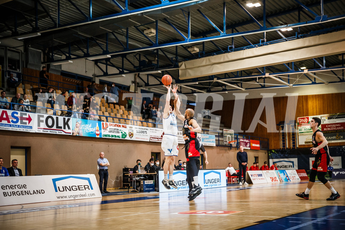 Basketball, bet-at-home Basketball Superliga 2021/22, Platzierungsrunde Spiel 10, Oberwart Gunners, BC GGMT Vienna, Sebastian Käferle (7)