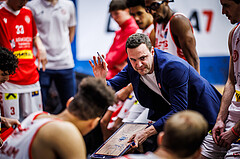 Basketball, Win2Day Superliga 2024/25, Grunddurchgang 15.Runde, Traiskirchen Lions, Fuerstenfeld Panthers, Benedikt Danek (Head Coach)