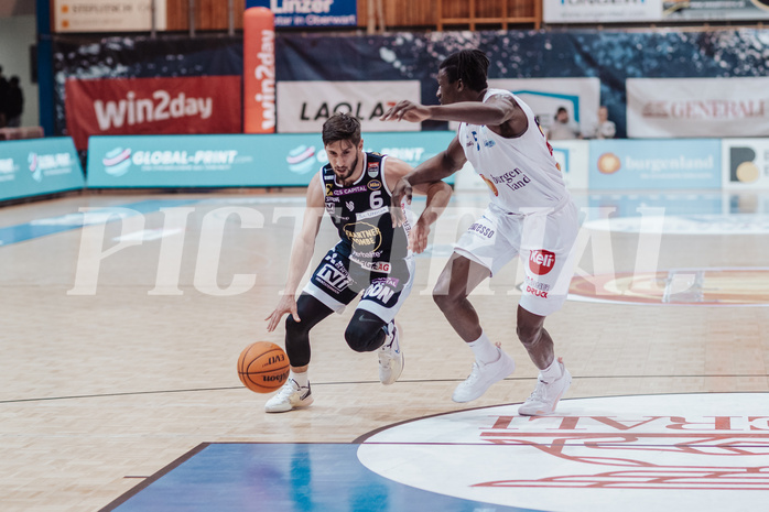 Basketball, Basketball Superliga 2023/24, Grunddurchgang 19.Runde, Oberwart Gunners, Gmunden Swans, Daniel Friedrich (6), Shaquille Rombley (5)