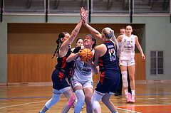 20.03.2024, Graz, Unionhalle A, Basketball Damen Superliga 2023/24, Semifinale, UBSC-DBBC Graz - SKN St. Pölten Frauen,  