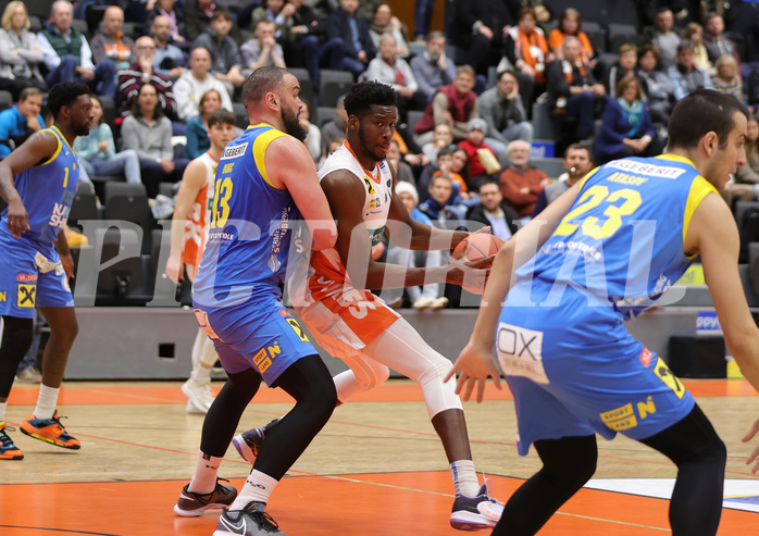 Basketball Superliga 2022/23, 1.Plazierungsrunde Klosterneuburg Dukes vs. SKN St.Pölten


